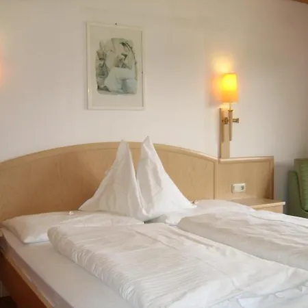 Sonnenuhr Hotel 3*