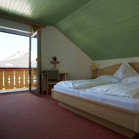 Sonnenuhr Hotel
