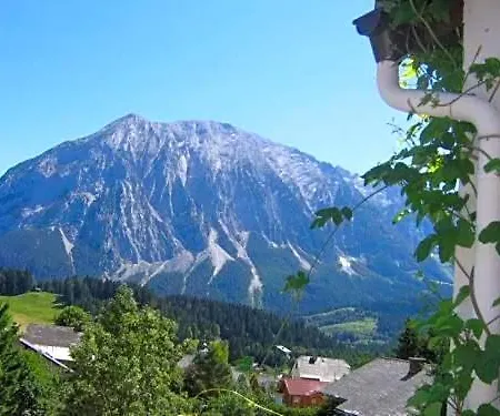 Hotel Sonnenuhr 3*