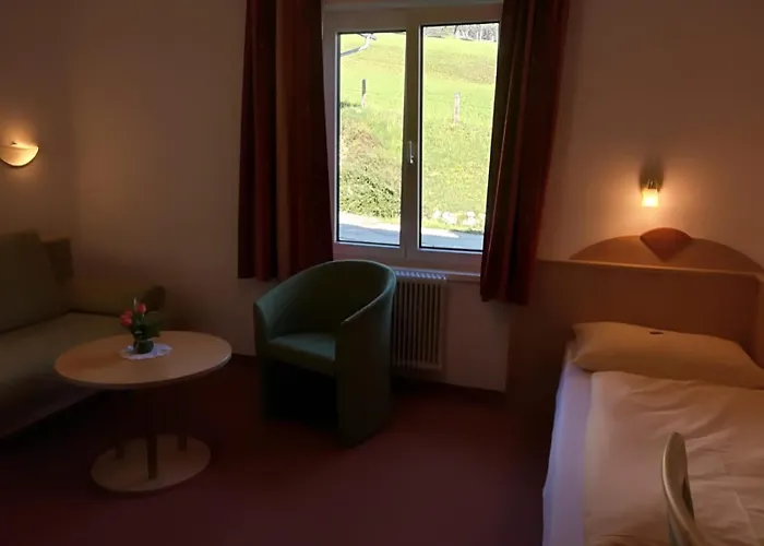 Sonnenuhr Hotel Tauplitz